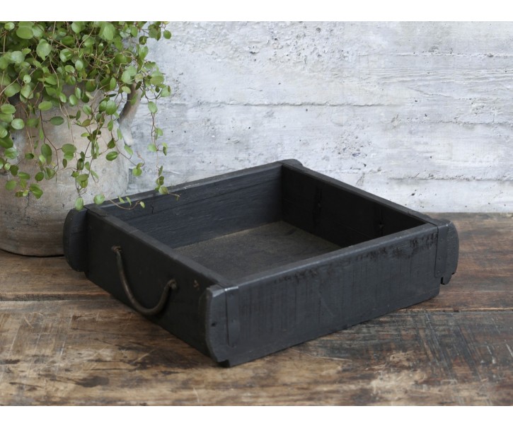 Dřevěná černá retro bedýnka s uchy Brick old black - 31*25*8 cm Chic Antique