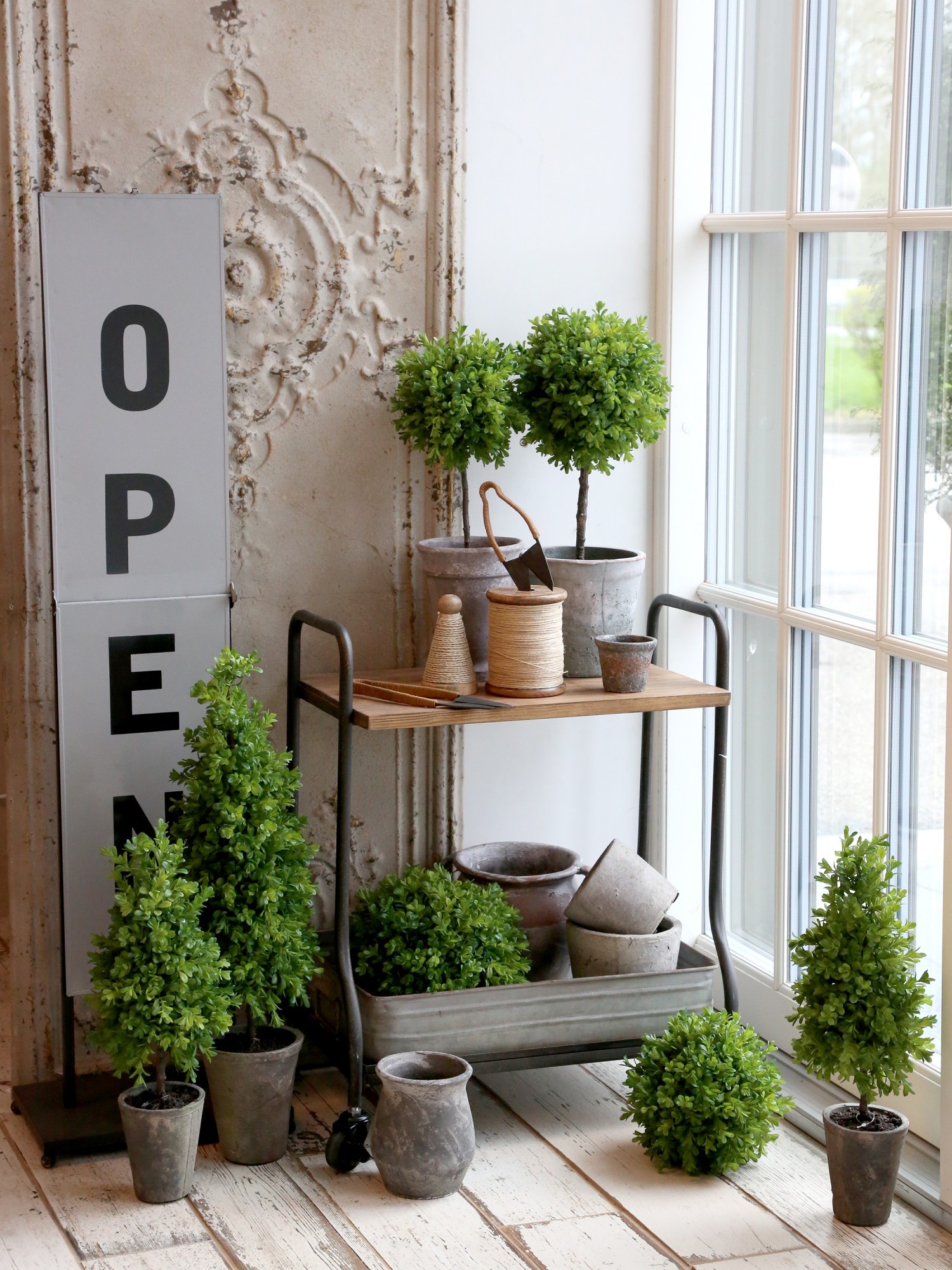Dekorace umělá zelená koule Buxus - Ø 23cm Chic Antique Dekorace umělá zelená koule Buxus - Ø 23cm Chic Antique