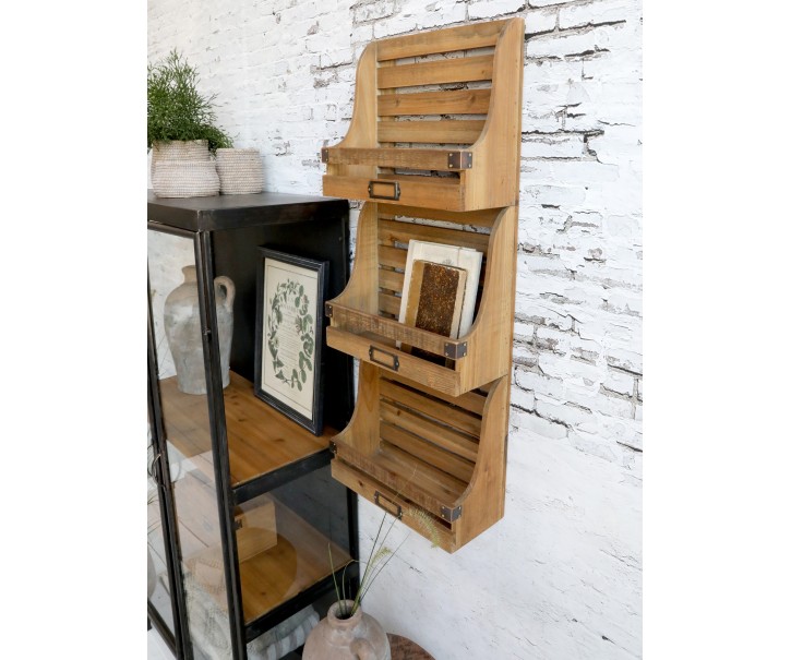 Nástěnná dřevěná police na časopisy Magazine rack - 35*15*90 cm Chic Antique