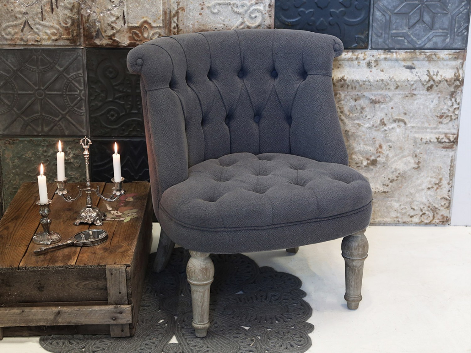 Šedé francouzské křeslo z lněné látky Lin - 67*66*71 cm Chic Antique Šedé francouzské křeslo z lněné látky Lin - 67*66*71 cm Chic Antique