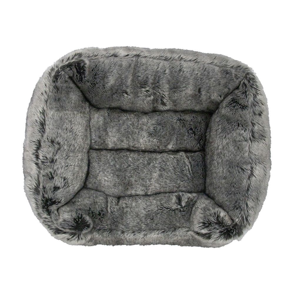 Šedý chlupatý pelíšek pro pejska nebo kočičku Wolf grey - 55*42*15cm Mars & More Šedý chlupatý pelíšek pro pejska nebo kočičku Wolf grey - 55*42*15cm Mars & More