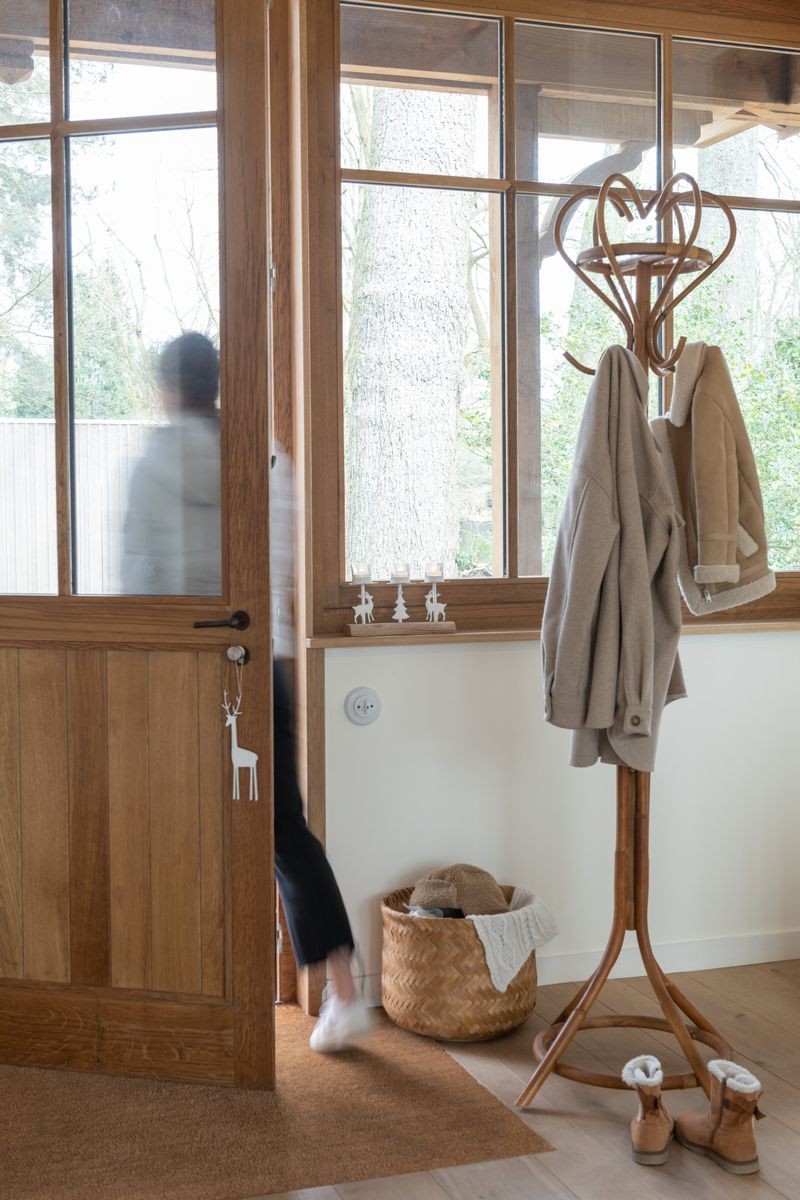 Přírodní ratanový volně stojící věšák Honny Rattan - 43*43*203cm J-Line by Jolipa Přírodní ratanový volně stojící věšák Honny Rattan - 43*43*203cm J-Line by Jolipa