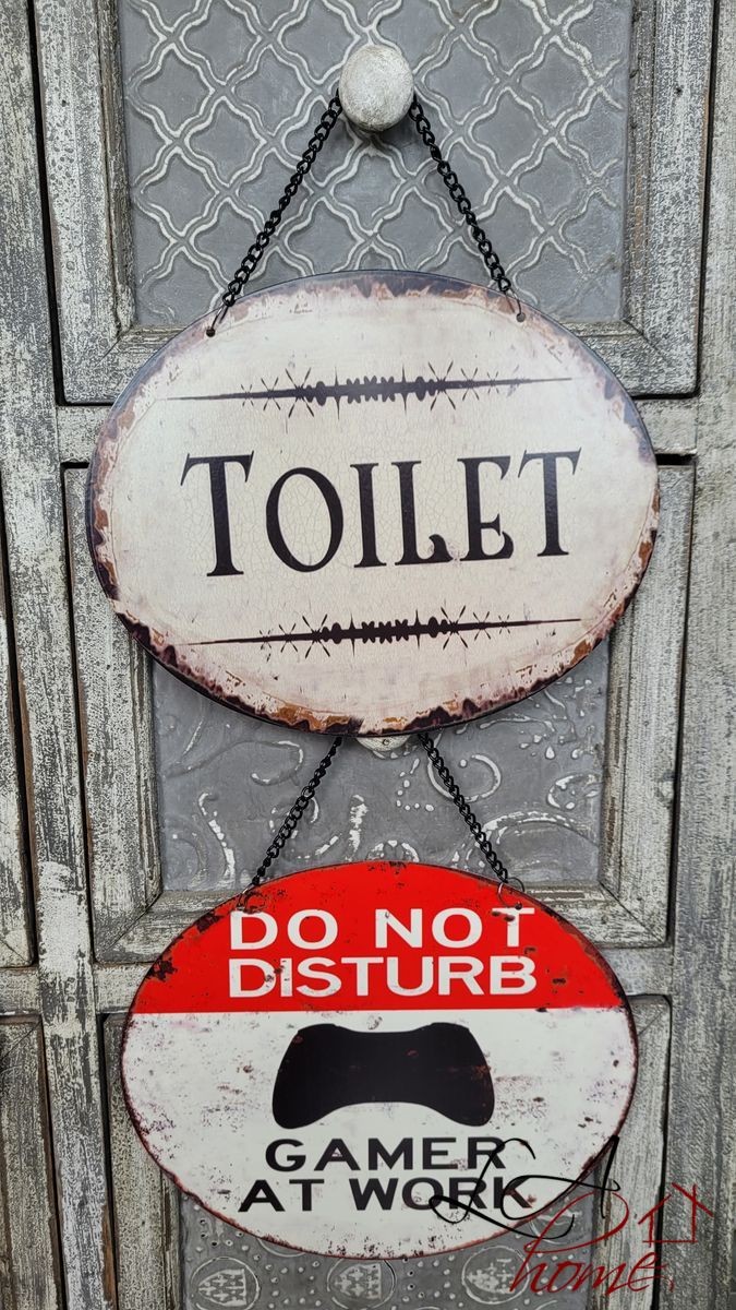 Závěsná kovová cedule s řetízkem Toilet - 25*20 cm Ostatní Závěsná kovová cedule s řetízkem Toilet - 25*20 cm Ostatní