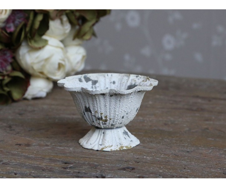 Krémová antik plechová mistička na noze Fanio - Ø 9*5 cm Chic Antique