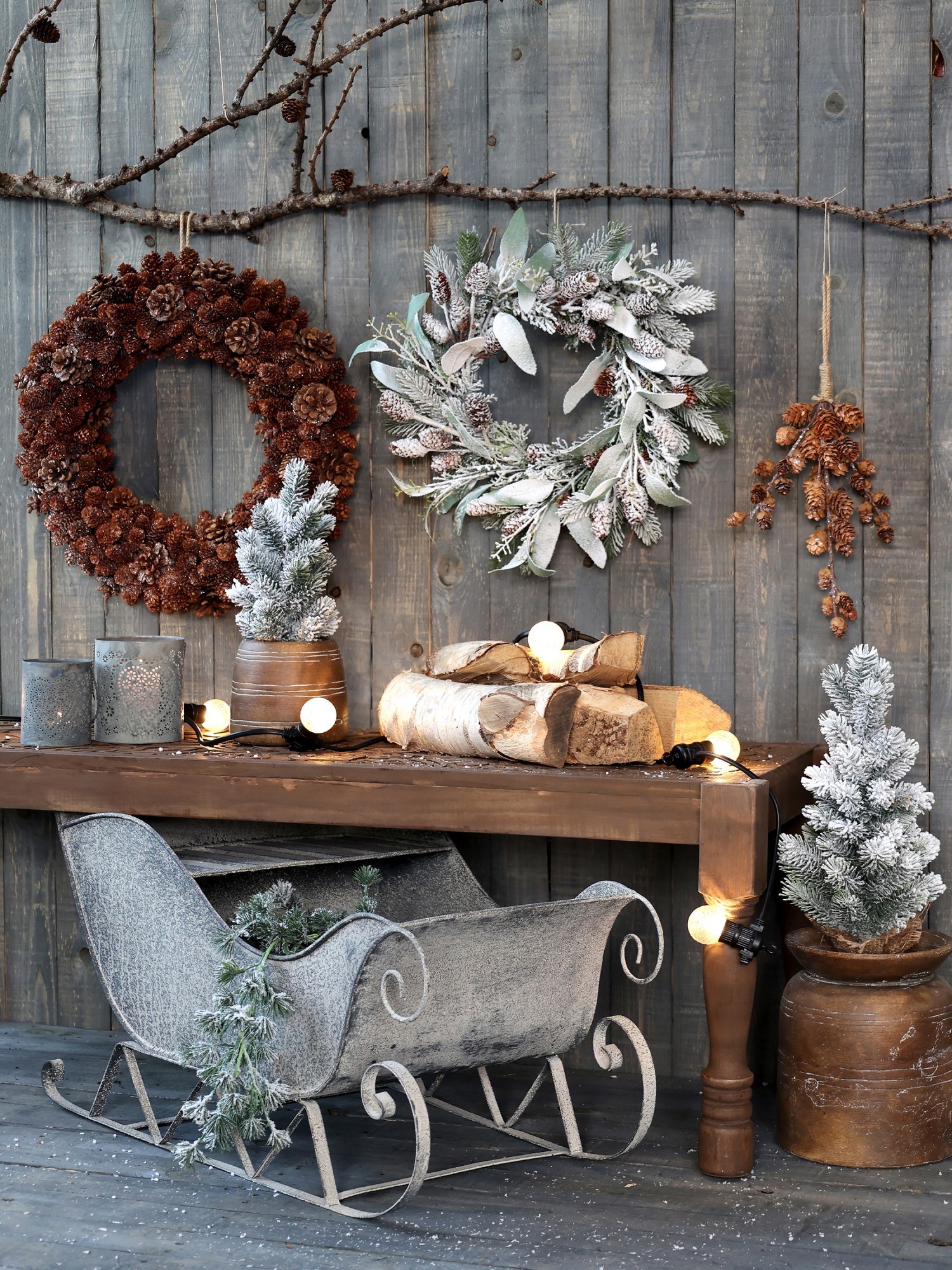 Zasněžený vánoční stromek jedle v jutě Fleur Fir Snow - 30cm Chic Antique Zasněžený vánoční stromek jedle v jutě Fleur Fir Snow - 30cm Chic Antique