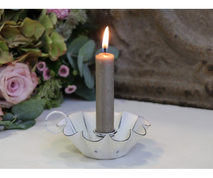 Bílý antik svícen na úzkou svíčku Flower - Ø 10*4cm Chic Antique