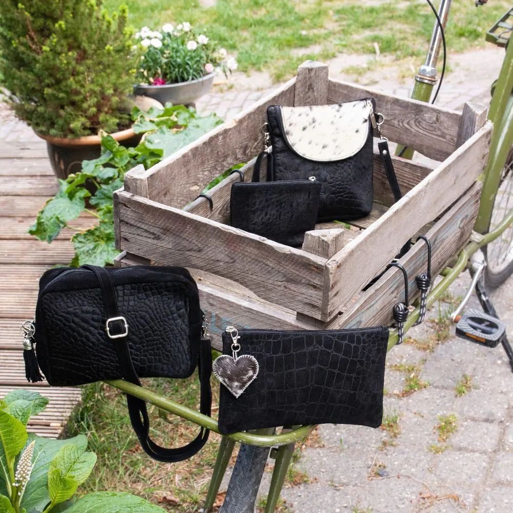Toaletní taška s motivem krokodýla z hovězí kůže - 15*12*5cm Mars & More Toaletní taška s motivem krokodýla z hovězí kůže - 15*12*5cm Mars & More