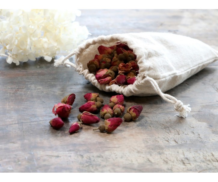 Potpourri růžová sušená poupata ve lněném pytlíčku - 50g Chic Antique