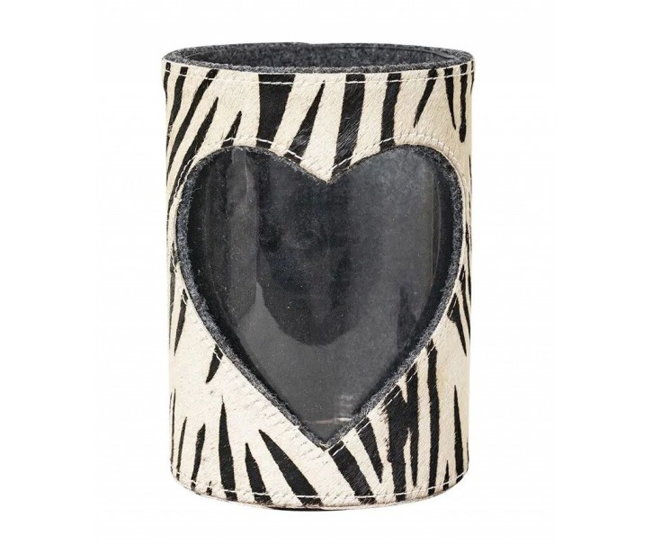 Svícen se srdcem zdobený kůží se vzorem Zebra - 14,5*14,5*20,5cm Mars & More 