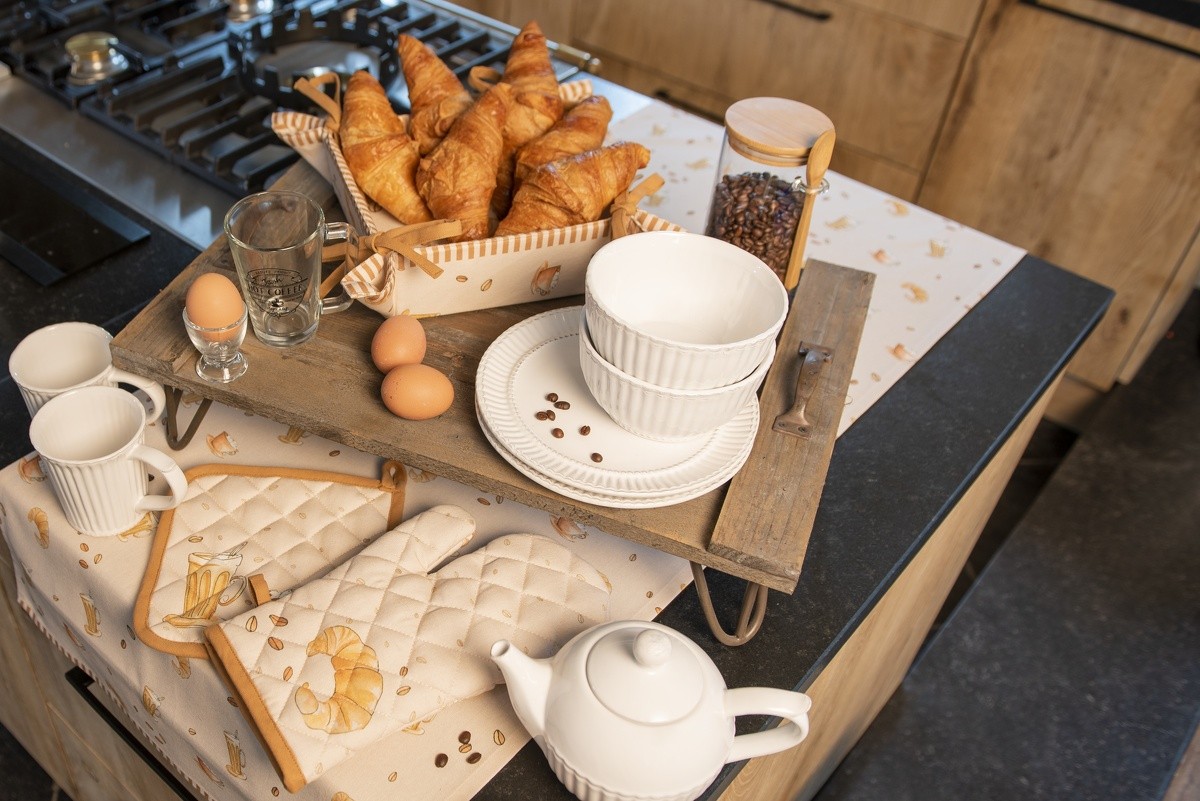 Béžový bavlněný běhoun na stůl Your Favorite Breakfast - 50*140 cm Clayre & Eef Béžový bavlněný běhoun na stůl Your Favorite Breakfast - 50*140 cm Clayre & Eef
