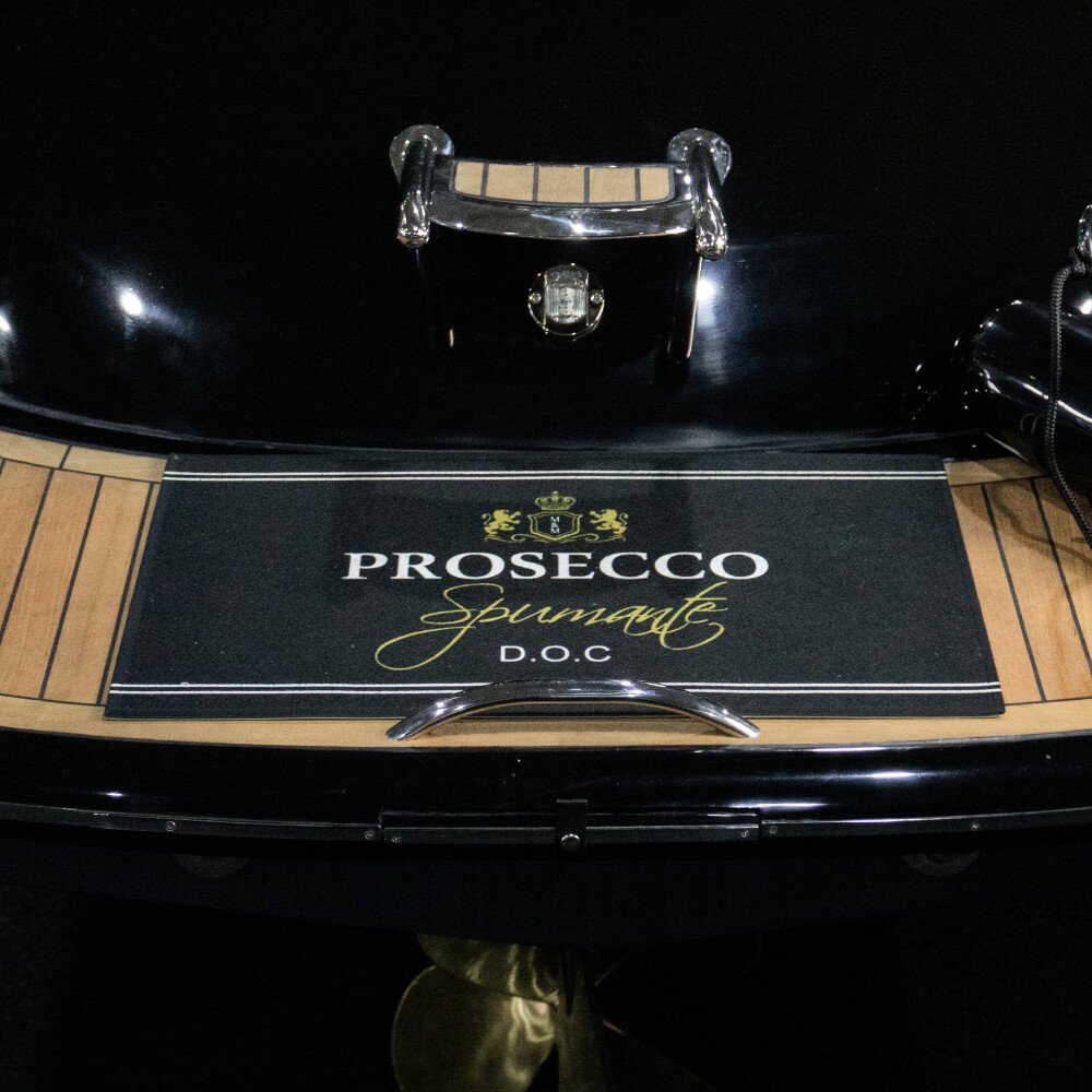 Černá podlahová rohožka Prosecco wine - 75*50*1cm Mars & More Černá podlahová rohožka Prosecco wine - 75*50*1cm Mars & More