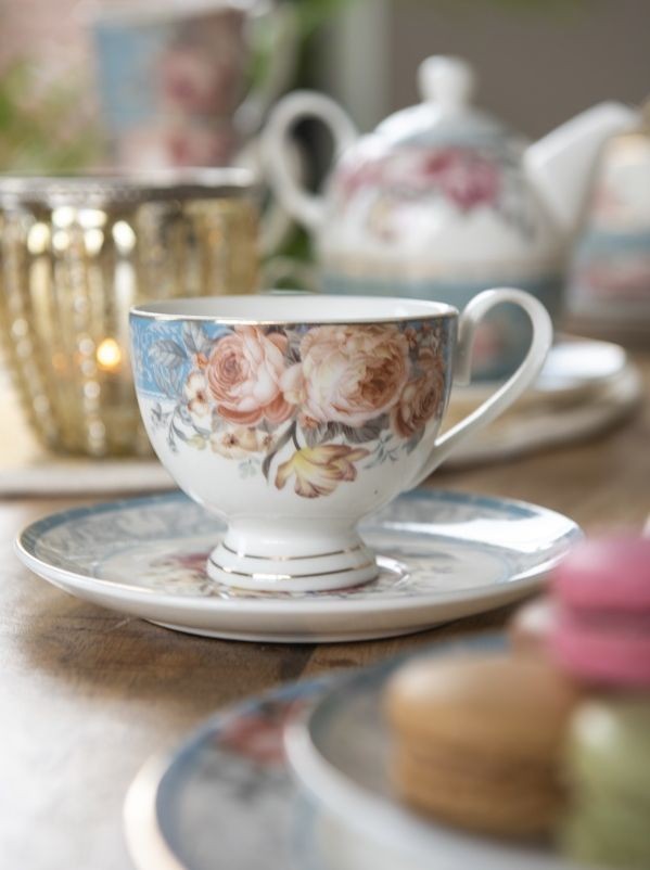 Porcelánový šálek s podšálkem Peony Rosé - Ø 9*8 / Ø 15*2 cm / 200 ml Clayre & Eef Porcelánový šálek s podšálkem Peony Rosé - Ø 9*8 / Ø 15*2 cm / 200 ml Clayre & Eef