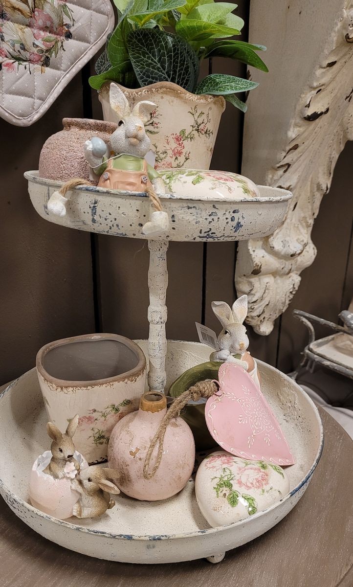 Keramický obal na květináč s růžemi a vlnitým okrajem Rossia M - Ø16*14 cm Clayre & Eef Keramický obal na květináč s růžemi a vlnitým okrajem Rossia M - Ø16*14 cm Clayre & Eef