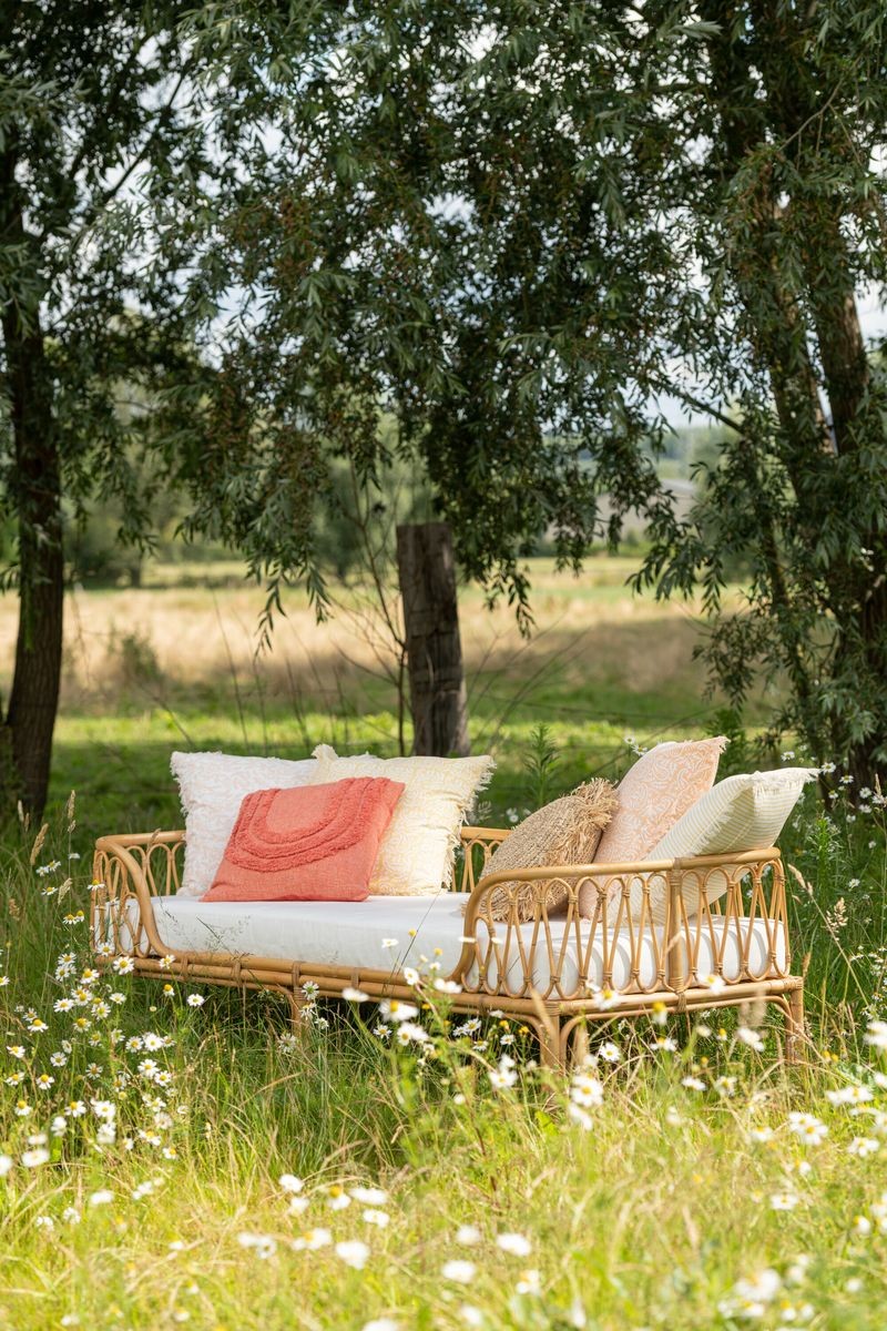 Přírodní ratanová pohovka / postel Pierre Rattan - 186*77*55cm J-Line by Jolipa Přírodní ratanová pohovka / postel Pierre Rattan - 186*77*55cm J-Line by Jolipa