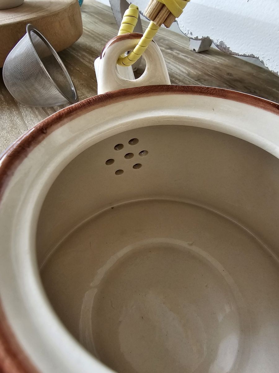 Porcelánová konvice na čaj s motivem vějířů - 18*14*12 cm / 0,8L Clayre & Eef Porcelánová konvice na čaj s motivem vějířů - 18*14*12 cm / 0,8L Clayre & Eef
