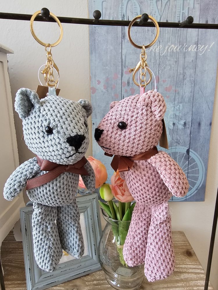 Přívěsek na klíče/ kabelku červený medvídek Bear - 10*20/ 27cm Juleeze Přívěsek na klíče/ kabelku červený medvídek Bear - 10*20/ 27cm Juleeze