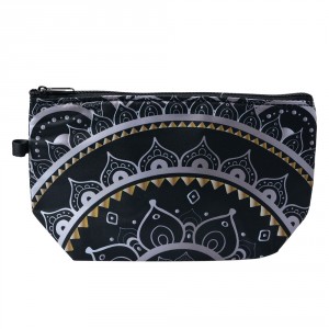 Černá dámská toaletní taška s ornamentem - 22*13*18 cm