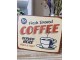 Žlutá antik nástěnná kovová cedule Fresh Coffee - 25*20cm Ostatn&iacute;
