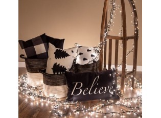 Bílo-černý povlak na polštář se stromky Believe Black&White X-Mas - 30*50 cm