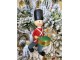 Červeno-modrá závěsná dekorace vojáček s bubínkem - 4*2*8 cm Clayre & Eef