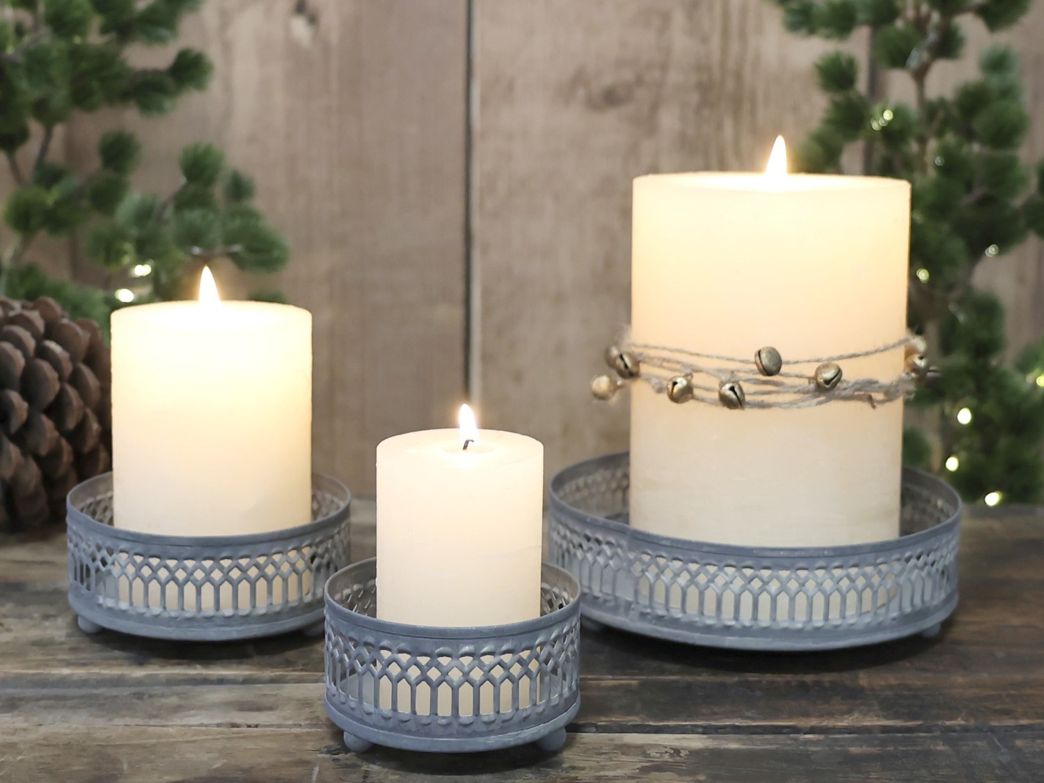 Set 3ks zinkový antik kovový svícen Lace - Ø 8*5/ Ø 10*5/ Ø 15*5 cm Chic Antique Set 3ks zinkový antik kovový svícen Lace - Ø 8*5/ Ø 10*5/ Ø 15*5 cm Chic Antique