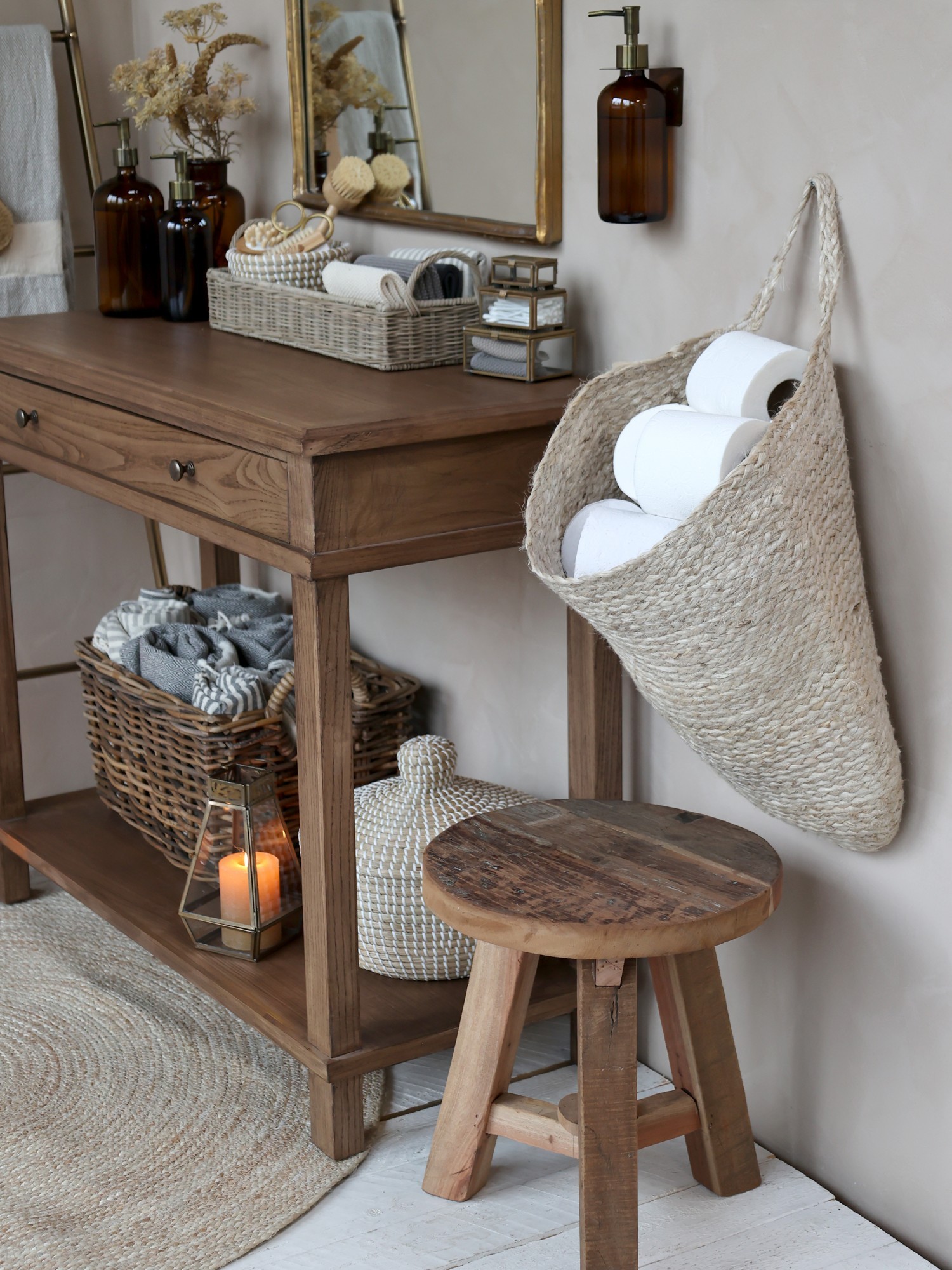 Přírodní jutový koš na zavěšení Billbo - 50*59 cm Chic Antique Přírodní jutový koš na zavěšení Billbo - 50*59 cm Chic Antique