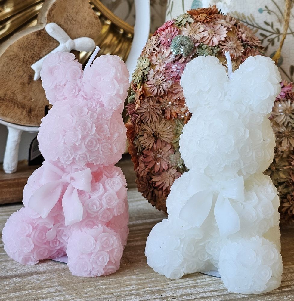 Růžová růžičková svíčka ve tvaru králíčka Rabbi Rose - 7*7*12 cm/ 8h J-Line by Jolipa Růžová růžičková svíčka ve tvaru králíčka Rabbi Rose - 7*7*12 cm/ 8h J-Line by Jolipa