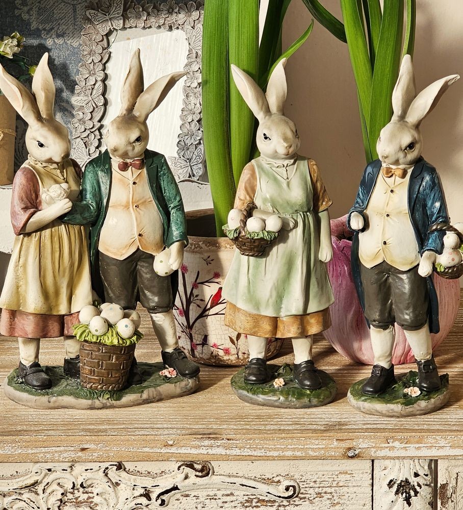 Dekorace králíček v modrém kabátě s košíkem vajíček - 9*7*25 cm Clayre & Eef Dekorace králíček v modrém kabátě s košíkem vajíček - 9*7*25 cm Clayre & Eef