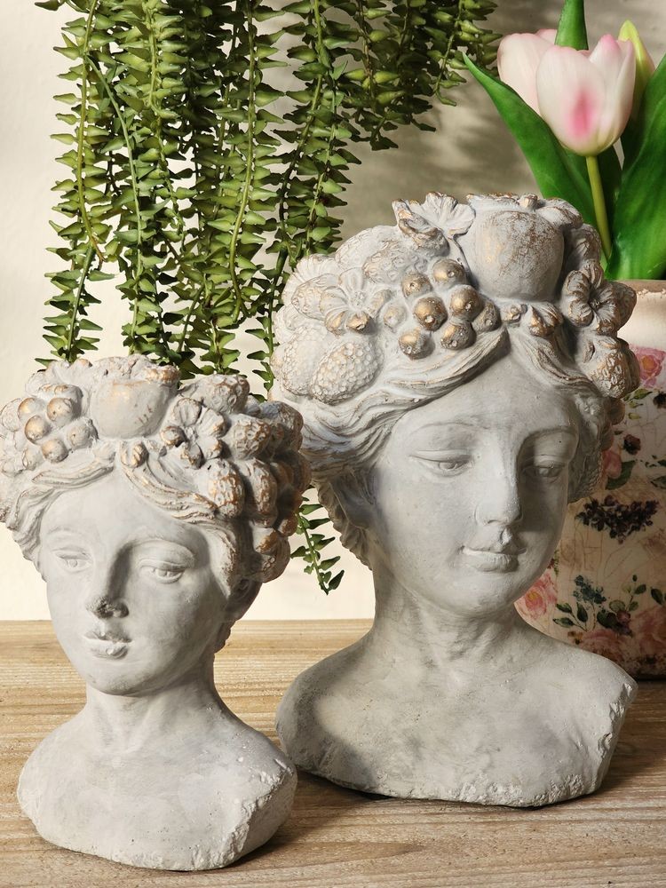 Šedý antik cementový květináč hlava ženy s květy S - 14*14*22 cm Clayre & Eef Šedý antik cementový květináč hlava ženy s květy S - 14*14*22 cm Clayre & Eef