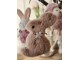 Růžový plyšový závěsný velikonoční králíček s kytičkou Magiccal - 7*3*10 cm Clayre & Eef