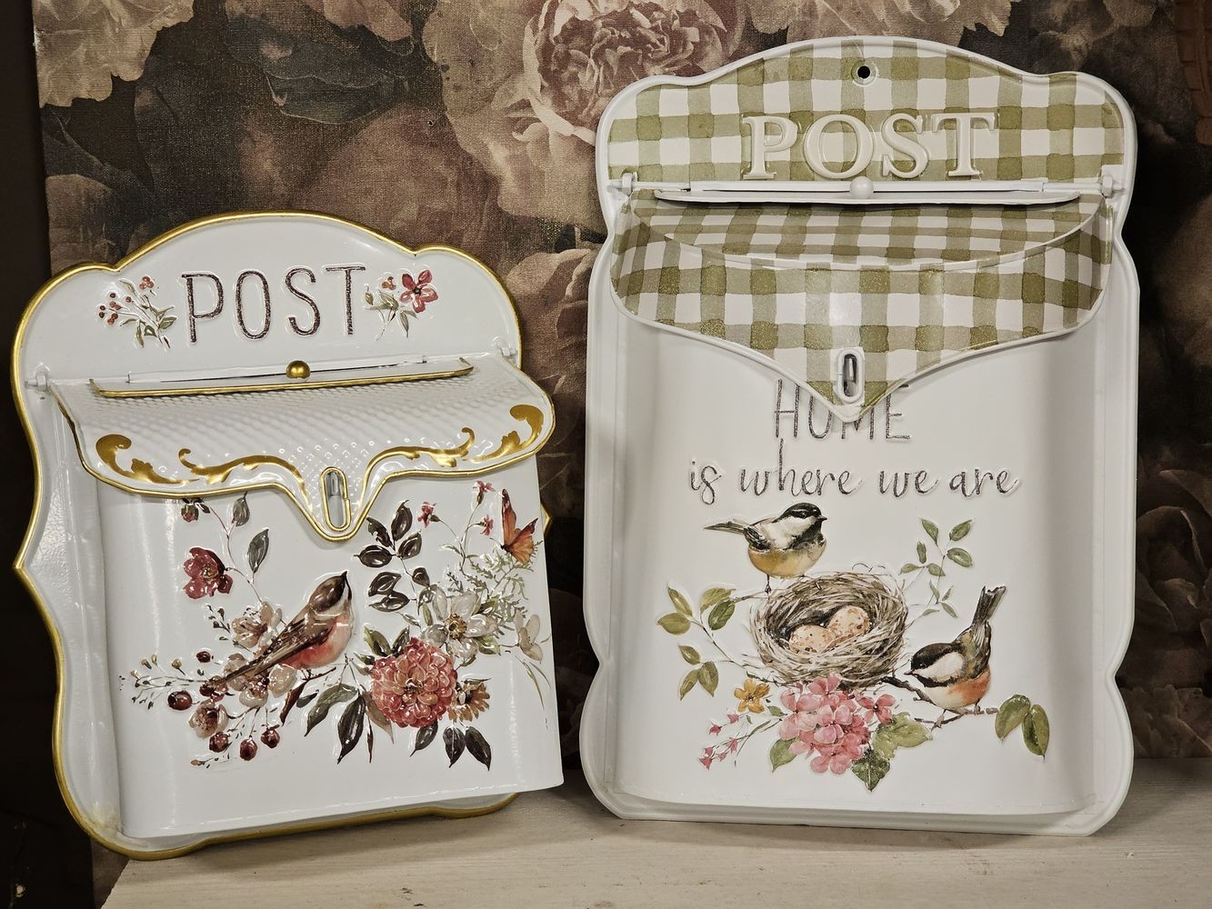 Bílá antik poštovní schránka s ptáčky Post - 27*12*31cm Clayre & Eef Bílá antik poštovní schránka s ptáčky Post - 27*12*31cm Clayre & Eef