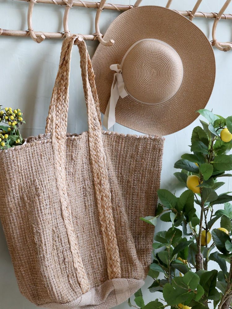 Přírodní hnědá plážová jutová taška Beach Bag - 40*30*60 cm Chic Antique Přírodní hnědá plážová jutová taška Beach Bag - 40*30*60 cm Chic Antique