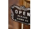 Černo-béžová antik litinová cedule Open/ Closed na noze – 25*15*70 cm Chic Antique