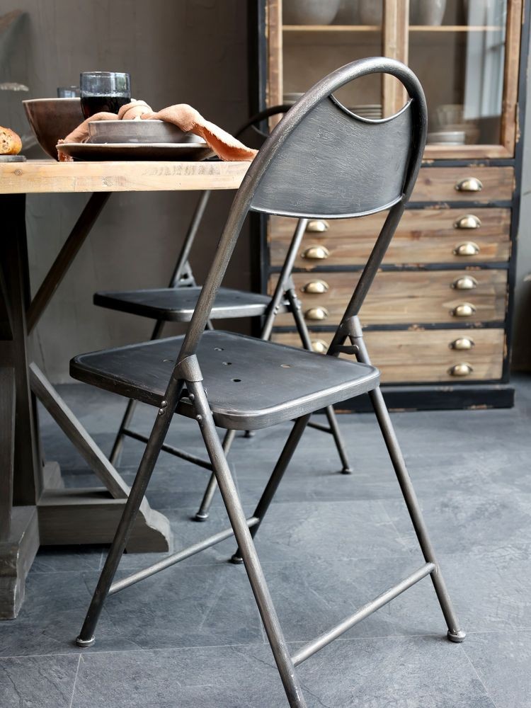 Černá antik kovová skládací židle Factory Chair - 42*53*89 cm Chic Antique Černá antik kovová skládací židle Factory Chair - 42*53*89 cm Chic Antique