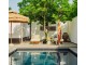 Hnědý rafiový slunečník Raffio Patio - Ø 300 cm HKLIVING