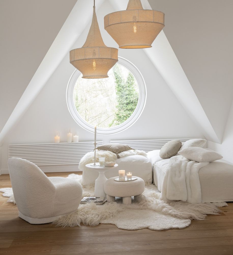 Bílá kulatá stolička s opěrkou Teddy Bouclé White - Ø 52*49 cm J-Line by Jolipa Bílá kulatá stolička s opěrkou Teddy Bouclé White - Ø 52*49 cm J-Line by Jolipa