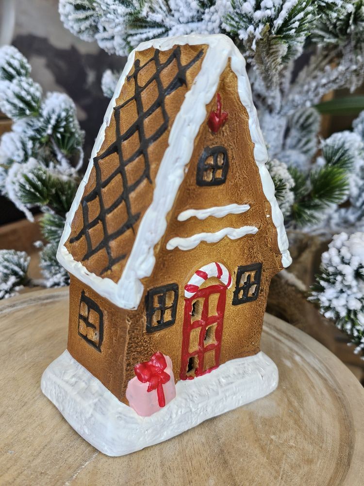 Keramická perníková chaloupka Gingerbread House - 10*7*15 cm Clayre & Eef Keramická perníková chaloupka Gingerbread House - 10*7*15 cm Clayre & Eef