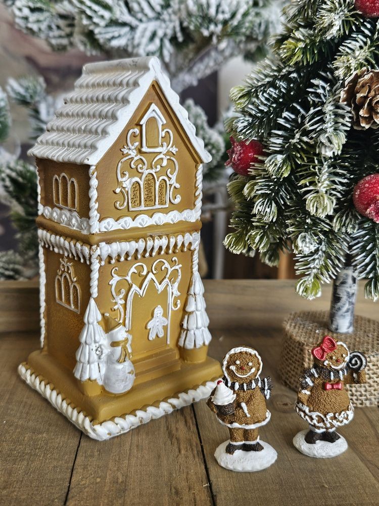 Svítící perníková chaloupka Gingerbread House - 8*8*15 cm Clayre & Eef Svítící perníková chaloupka Gingerbread House - 8*8*15 cm Clayre & Eef