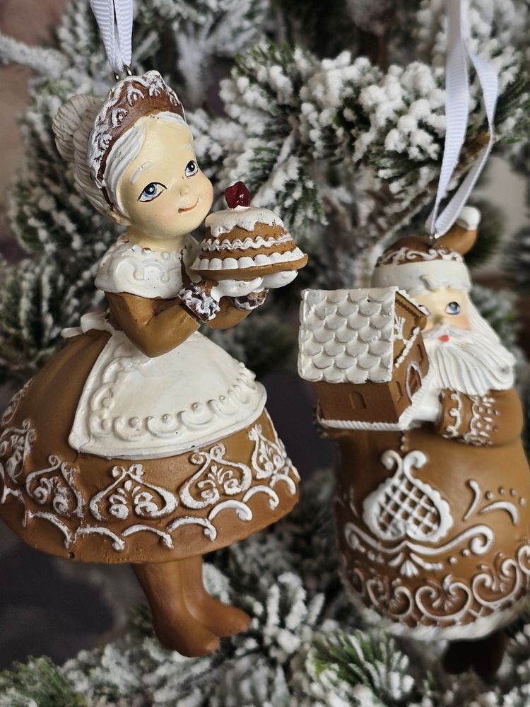 2ks hnědá vánoční ozdoba perníčkový Santa se Santovou - 9*7*13 cm / 8*6*13 cm Clayre & Eef 2ks hnědá vánoční ozdoba perníčkový Santa se Santovou - 9*7*13 cm / 8*6*13 cm Clayre & Eef