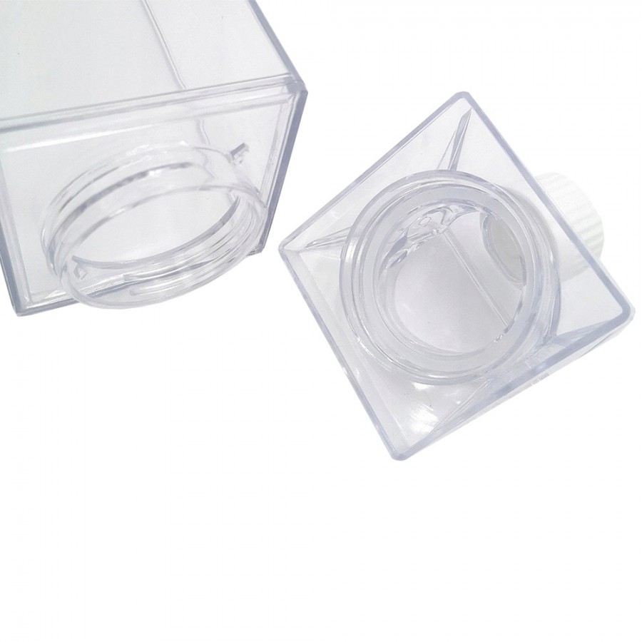 Plastová pevná láhev na mléko s krávou Cow - 1000 ml Clayre & Eef Plastová pevná láhev na mléko s krávou Cow - 1000 ml Clayre & Eef