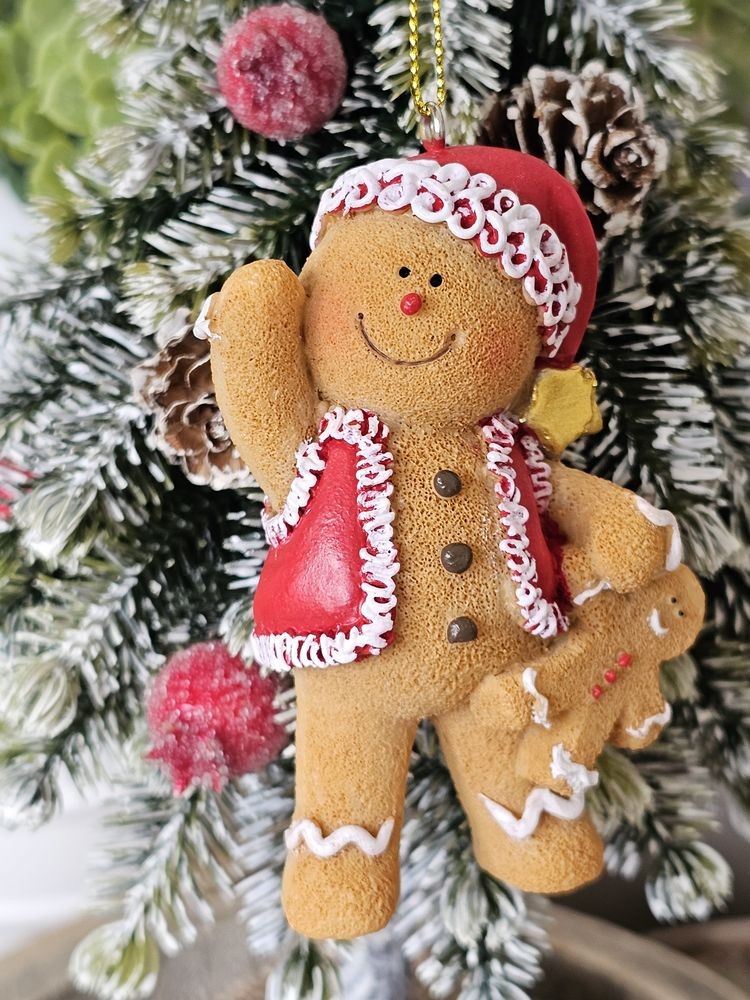 Hnědá vánoční ozdoba Perníček Gingerbread - 6*4*9 cm Clayre & Eef Hnědá vánoční ozdoba Perníček Gingerbread - 6*4*9 cm Clayre & Eef