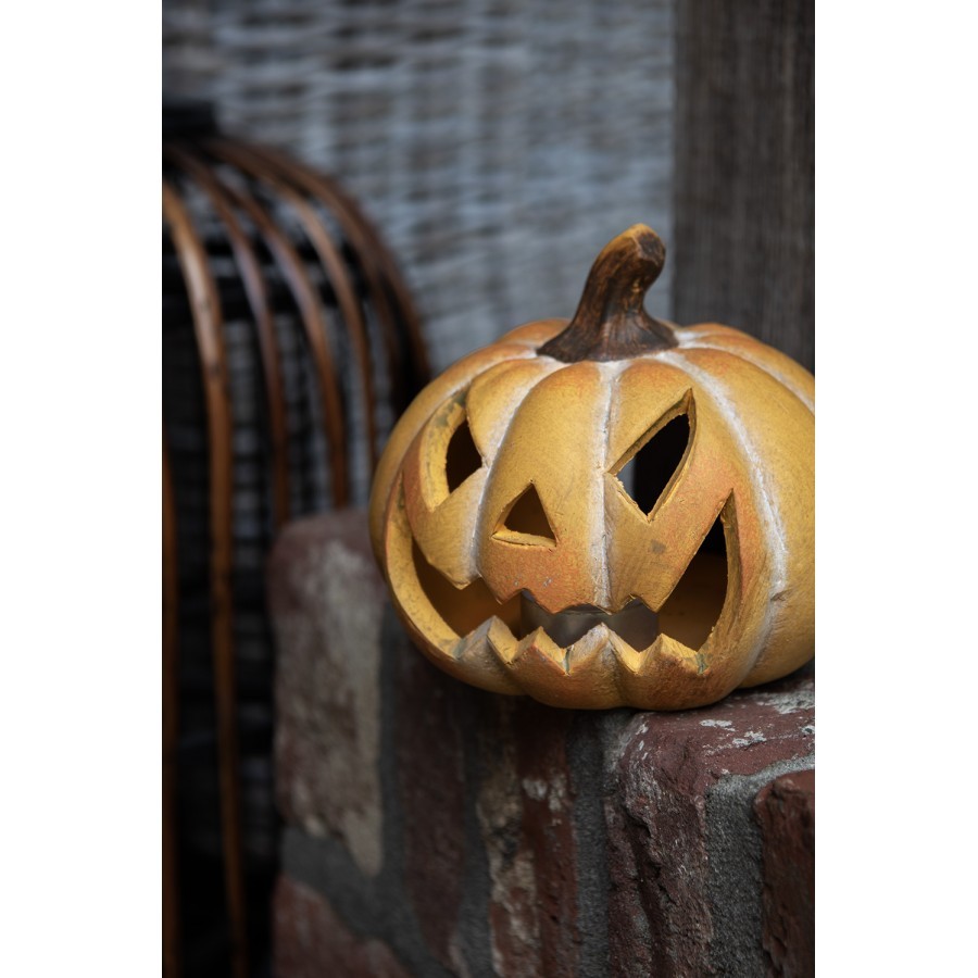 Oranžová keramická dekorace dýně Halloween - 15*14*13 cm Clayre & Eef Oranžová keramická dekorace dýně Halloween - 15*14*13 cm Clayre & Eef