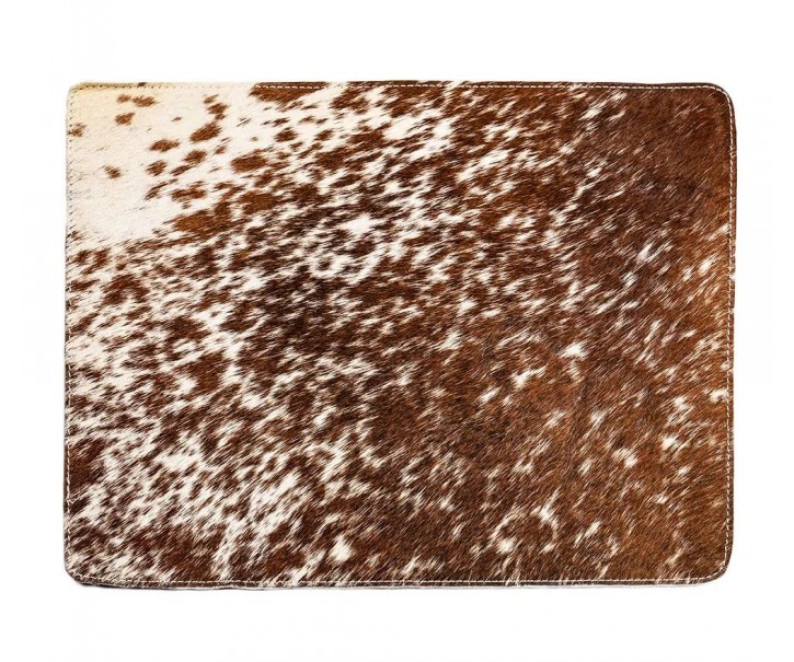 Hnědo bílé obdélníkové prostírání z hovězí kůže - 30*40*1cm Mars & More 