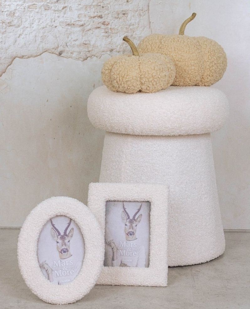 Béžová plyšová dekorace dýně Pumpkin Teddy L - Ø 25*19 cm Mars & More Béžová plyšová dekorace dýně Pumpkin Teddy L - Ø 25*19 cm Mars & More