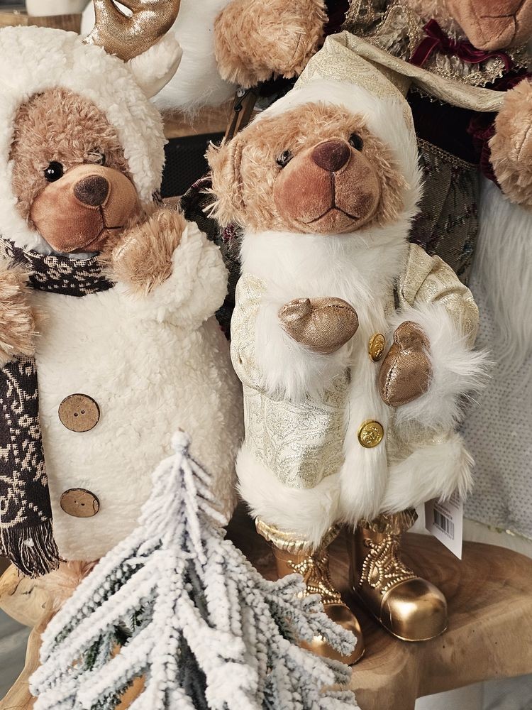 Vánoční dekorace stojící plyšový medvěd v oblečku Teddy Bear - 22*16*36 cm Clayre & Eef Vánoční dekorace stojící plyšový medvěd v oblečku Teddy Bear - 22*16*36 cm Clayre & Eef