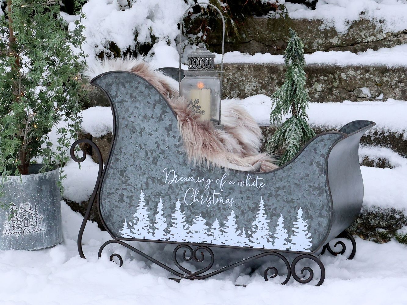 Zinkové antik kovové zdobené sáně Dreaming Christmas - 68*33*50 cm Chic Antique Zinkové antik kovové zdobené sáně Dreaming Christmas - 68*33*50 cm Chic Antique