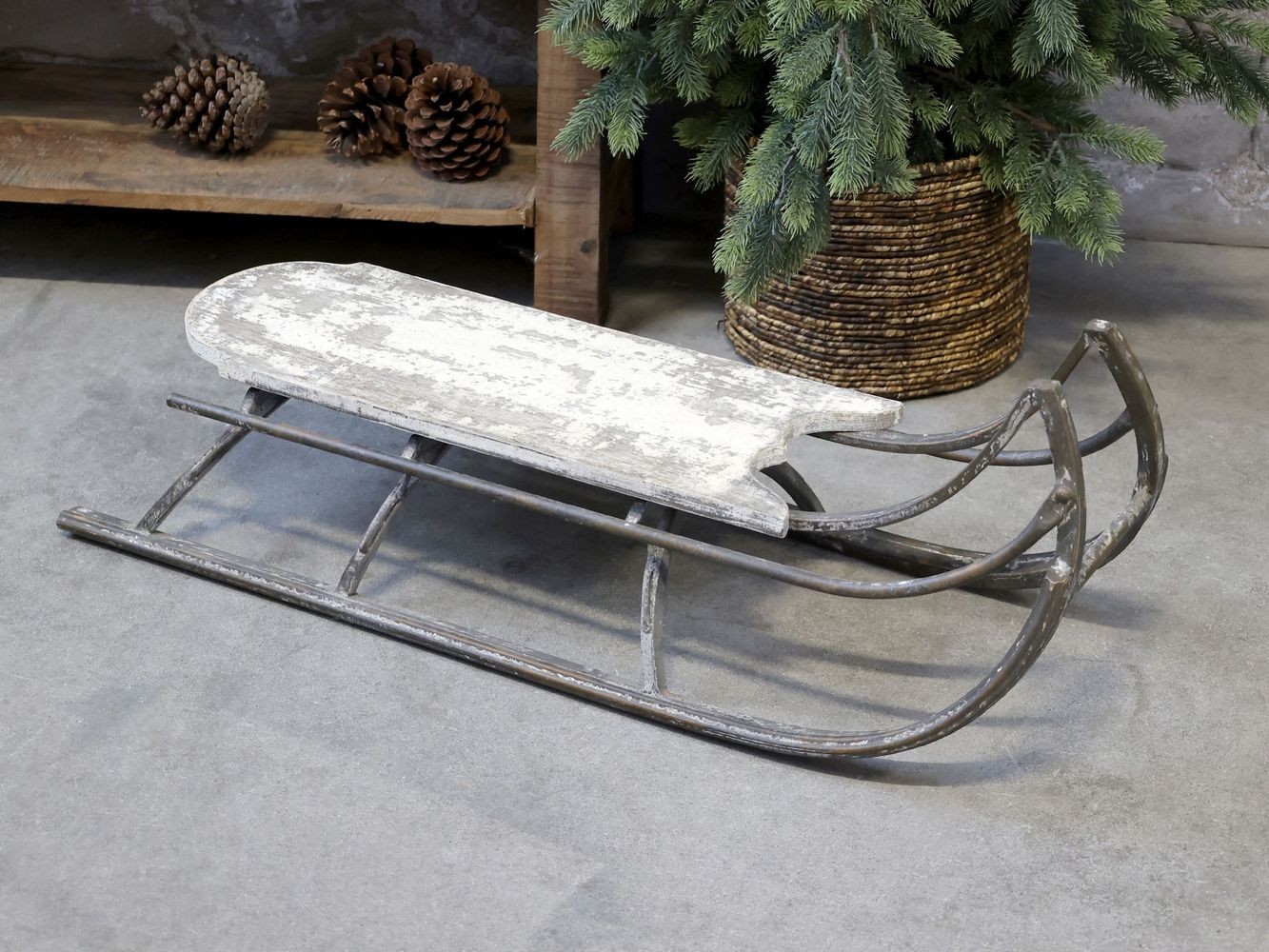 Přírodní antik kovové zdobené sáně Vintage - 86*29*32 cm Chic Antique Přírodní antik kovové zdobené sáně Vintage - 86*29*32 cm Chic Antique