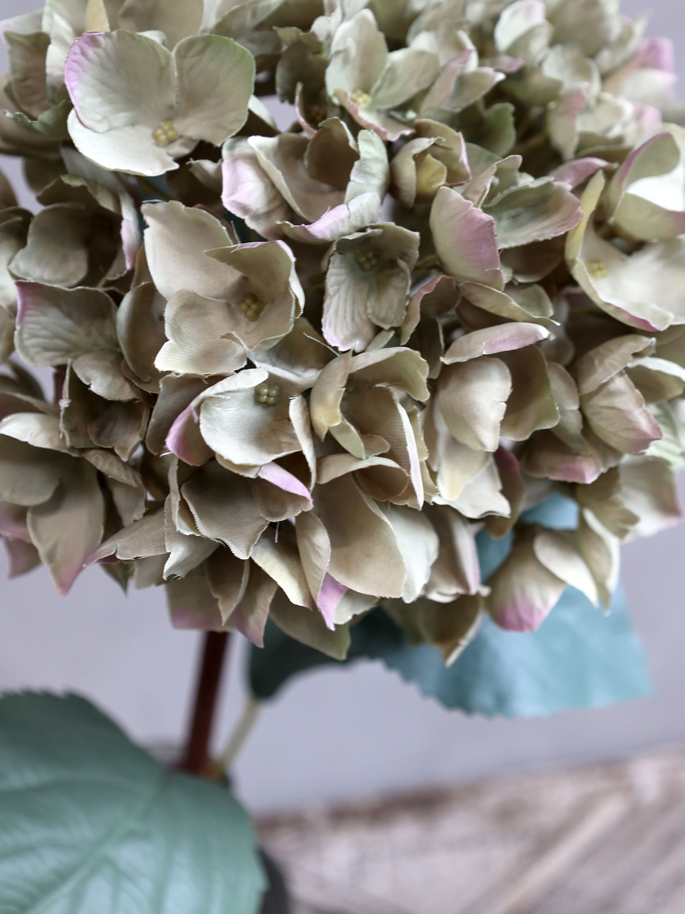 Dekorace umělá zelená květina Hortenzie Hydrangea dusty green - 80 cm Chic Antique Dekorace umělá zelená květina Hortenzie Hydrangea dusty green - 80 cm Chic Antique