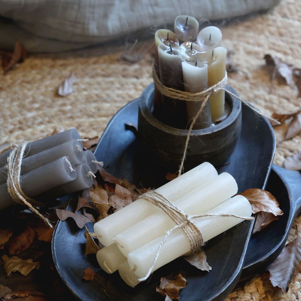 Hnědá úzká krátká svíčka Short dinner coffee - Ø 2 *11cm / 4h Chic Antique Hnědá úzká krátká svíčka Short dinner coffee - Ø 2 *11cm / 4h Chic Antique