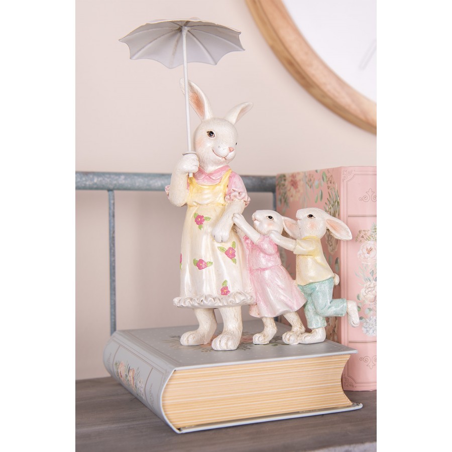 Dekorace králičí rodinka s deštníkem - 16*9*22 cm Clayre & Eef Dekorace králičí rodinka s deštníkem - 16*9*22 cm Clayre & Eef